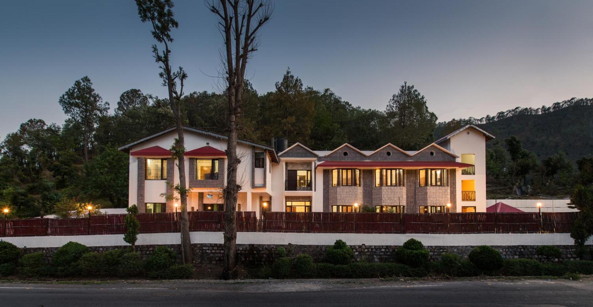 Ivy The Boutique Hotel Near Neem Karoli Temple Nainital Exterior photo